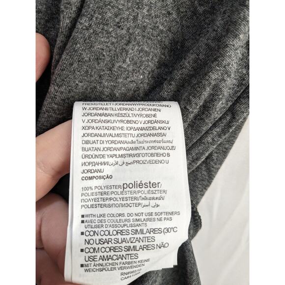 Under Armour Heatgear Loose Tshirt M Gray VNeck Shirt Short‎ Sleeves Staple Gym - Picture 5 of 10